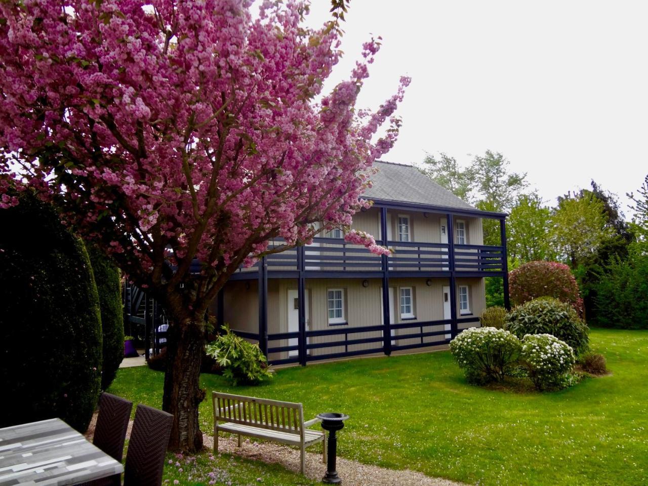 Hotel Nuit Et Jour - La Maison De Lucile ก็องแกล ภายนอก รูปภาพ